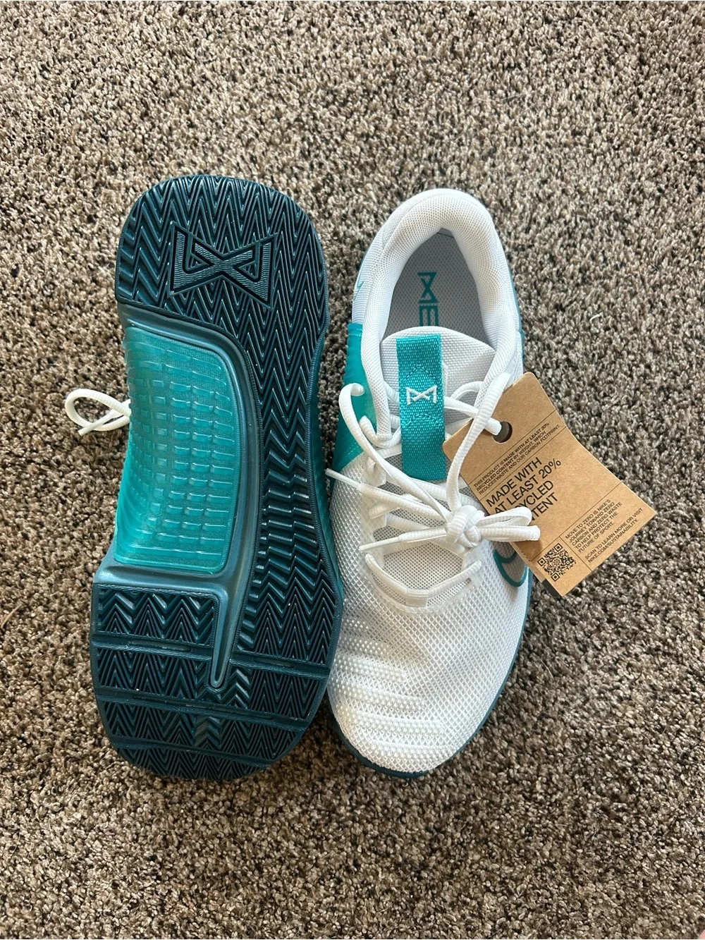 Nike Men’s White & Teal Training Shoes